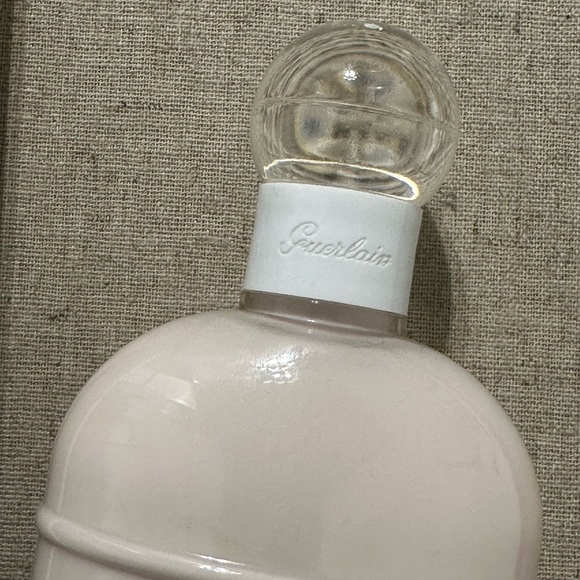 Guerlain Mon Perfumed Body Lotion 6.7 fl oz - Picture 2 of 3